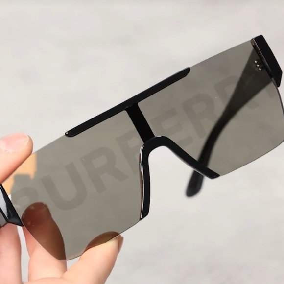 Burberry BE4291 3001/G Black Rectangle Sunglasses with Gold Mirror Lens (NEW)​ - Picture 1 of 14